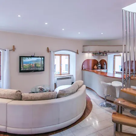Stunning In With Jacuzzi Kastav