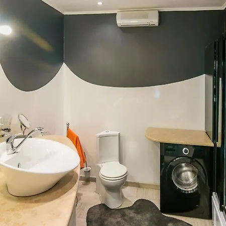 Pet Friendly In With Wifi 카스타브